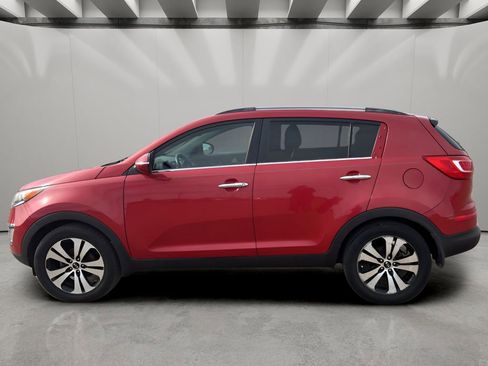 Used 2011 Kia Sportage EX image 2