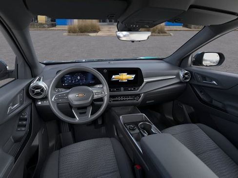 New 2026 Chevrolet Equinox LT w/ Safety and Technology Package AWD/4WD image 15