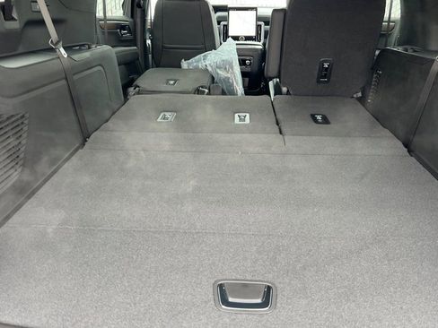 New 2026 GMC Yukon XL Denali image 13