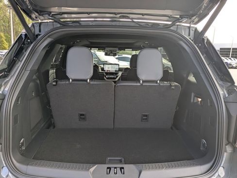 New 2026 Ford Explorer ST RWD image 13