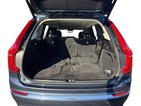 Certified 2023 Volvo XC90 B6 Plus image 5