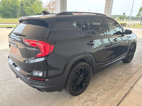 Used 2020 GMC Terrain SLT w/ Preferred Package FWD image 4