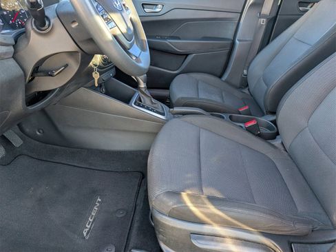 Used 2020 Hyundai Accent SE image 14