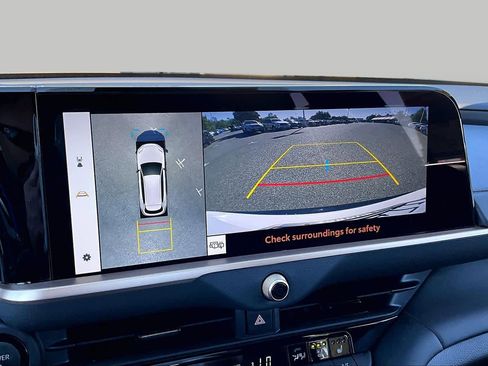 Used 2025 Toyota Crown Signia w/ Advanced Technology Package AWD/4WD image 26