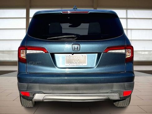 Used 2021 Honda Pilot EX image 4
