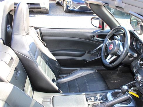 Used 2017 FIAT 124 Spider Lusso image 19