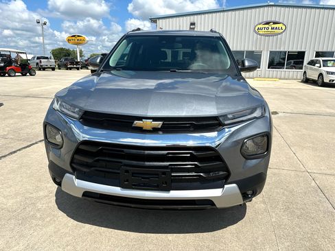 Used 2022 Chevrolet TrailBlazer LT image 2