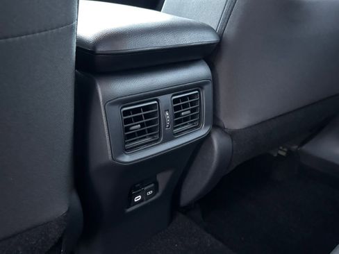 Used 2025 Toyota RAV4 XLE image 27