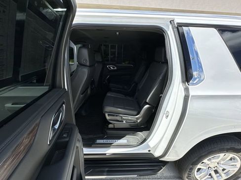 Certified 2022 Chevrolet Suburban LT RWD image 30