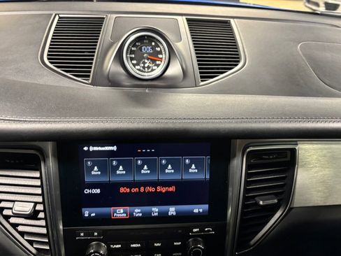 Used 2017 Porsche Macan Turbo image 13