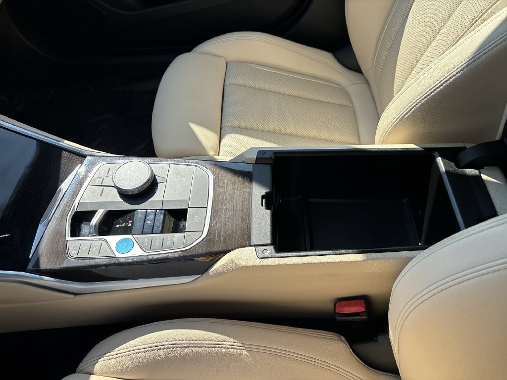 Used 2024 BMW i4 eDrive35 w/ Premium Package RWD image 27