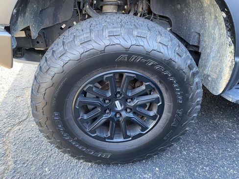 Used 2020 Ford F150 Raptor w/ Equipment Group 802A Luxury AWD/4WD image 9