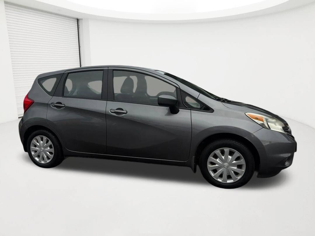Used 2016 Nissan Versa Note SV FWD image 4