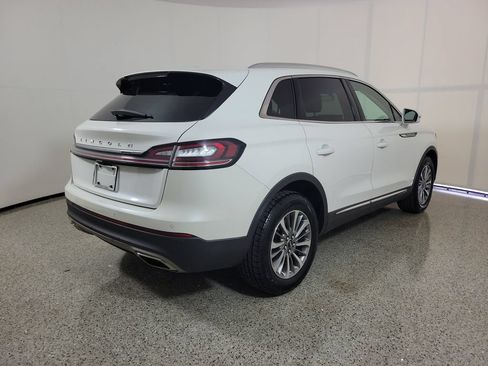 Used 2023 Lincoln Nautilus AWD image 4