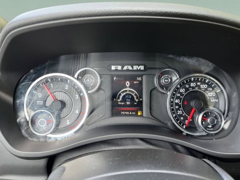 Used 2024 RAM 3500 Big Horn AWD/4WD image 9