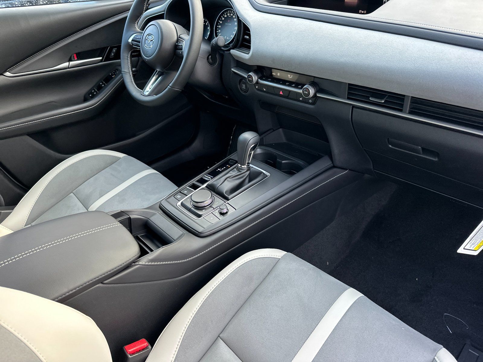 New 2026 MAZDA CX-30 2.5 Turbo Aire Edition AWD/4WD image 15