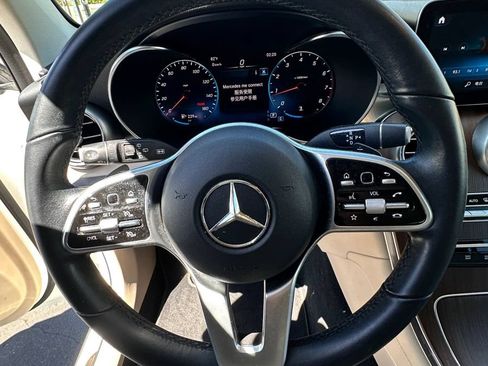 Used 2022 Mercedes-Benz GLC 300 image 6
