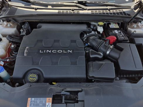 Used 2020 Lincoln Continental w/ Premium Package FWD image 11