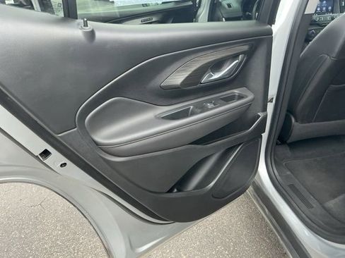 Used 2022 GMC Terrain SLT image 14