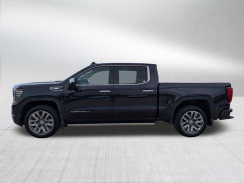 Used 2025 GMC Sierra 1500 Denali AWD/4WD image 3