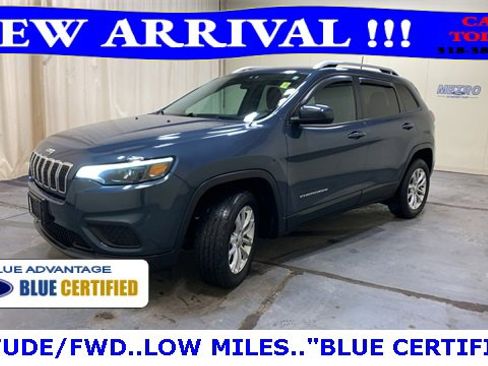 Used 2020 Jeep Cherokee Latitude w/ Cold Weather Group image 8