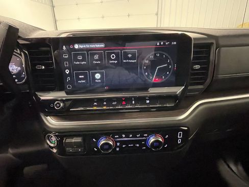 Used 2026 GMC Sierra 1500 SLT image 33