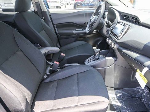 New 2025 Nissan Kicks Play S FWD image 17