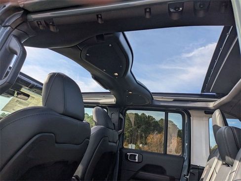 New 2026 Jeep Wrangler Unlimited Rubicon image 37