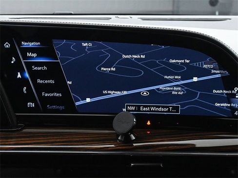 Used 2021 Cadillac Escalade ESV Premium Luxury image 32