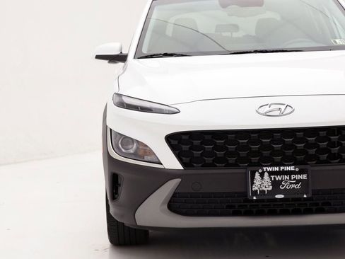 Used 2023 Hyundai Kona SEL w/ Convenience Package image 4