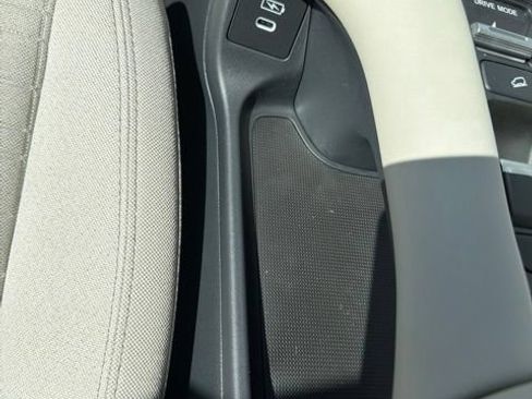 New 2027 Honda HR-V LX image 13
