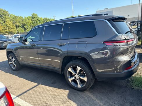 Used 2023 Jeep Grand Cherokee L Limited w/ Luxury Tech Group II AWD/4WD image 4