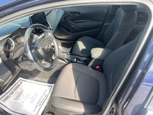 Used 2022 Toyota Corolla LE FWD image 12