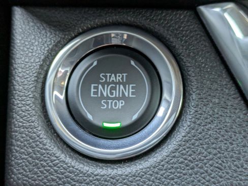 Used 2025 Buick Envista Preferred w/ Convenience I Package image 32