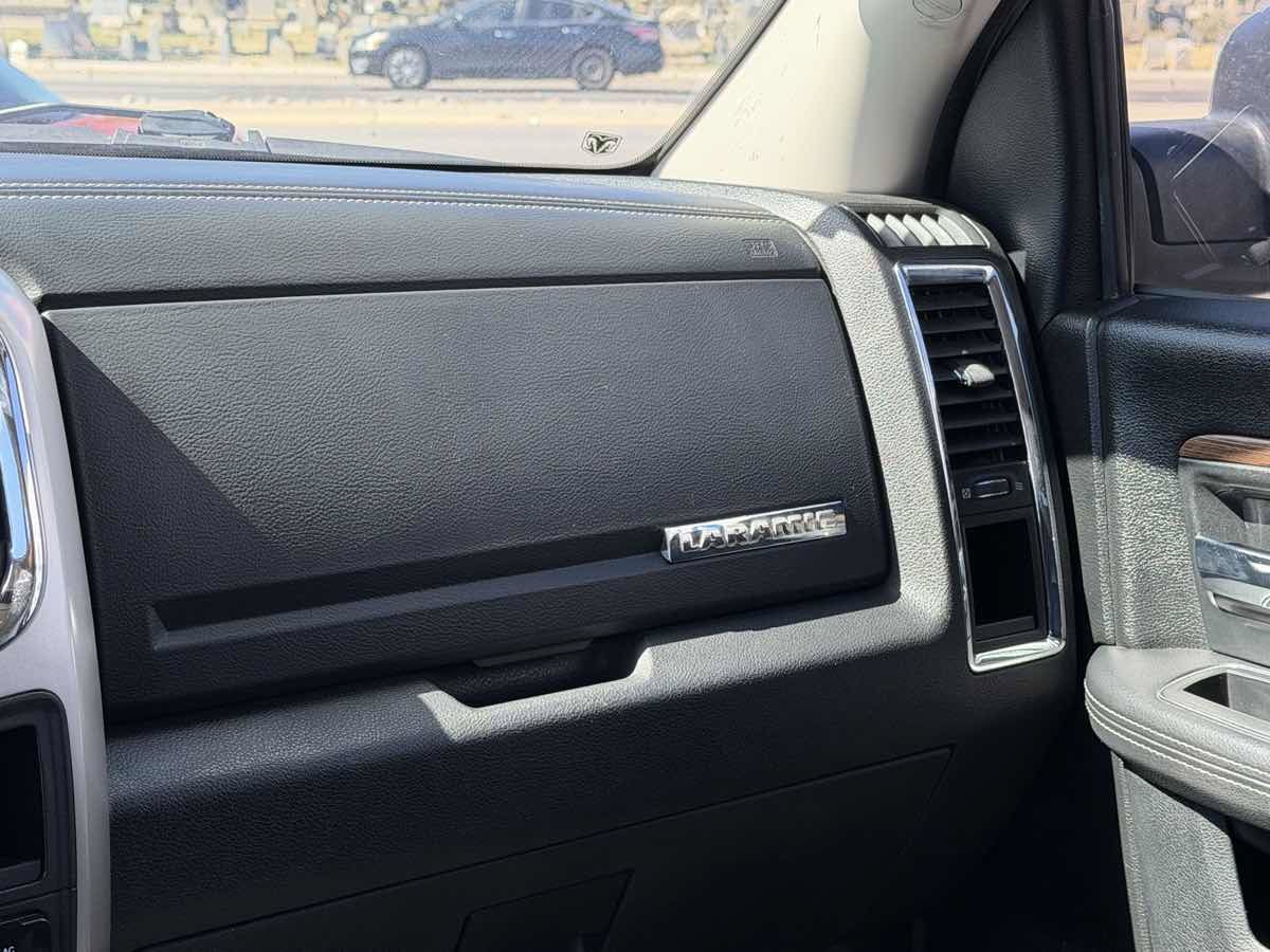 Used 2017 RAM 1500 Laramie AWD/4WD image 25