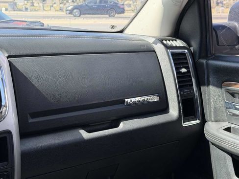 Used 2017 RAM 1500 Laramie image 25