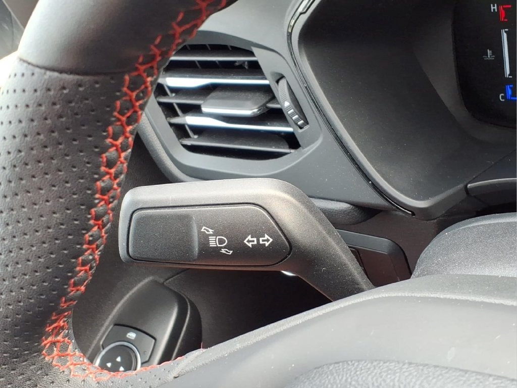Used 2023 Ford Escape ST-Line w/ Tech Pack #1 FWD image 21