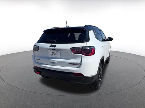 Used 2025 Jeep Compass Trailhawk image 14