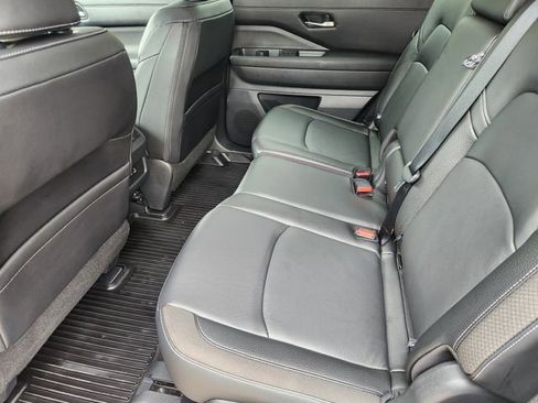 Used 2024 Nissan Pathfinder SL w/ Cargo Package FWD image 31