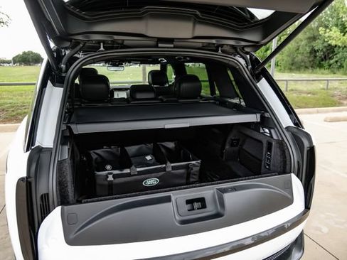 New 2026 Land Rover Range Rover Long Wheelbase SE AWD/4WD image 68
