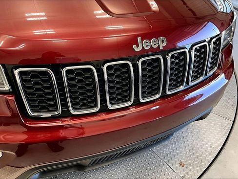 Used 2021 Jeep Grand Cherokee Laredo w/ Security & Convenience Group AWD/4WD image 27