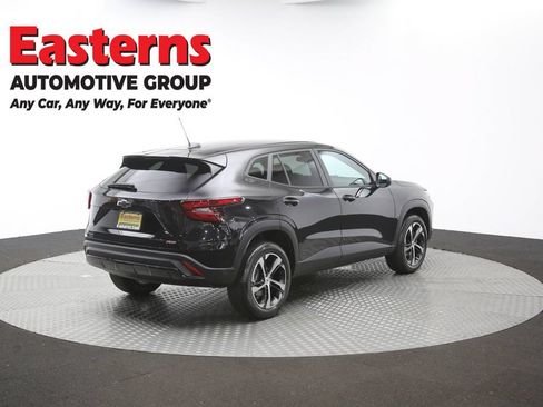 Used 2024 Chevrolet Trax RS FWD image 39