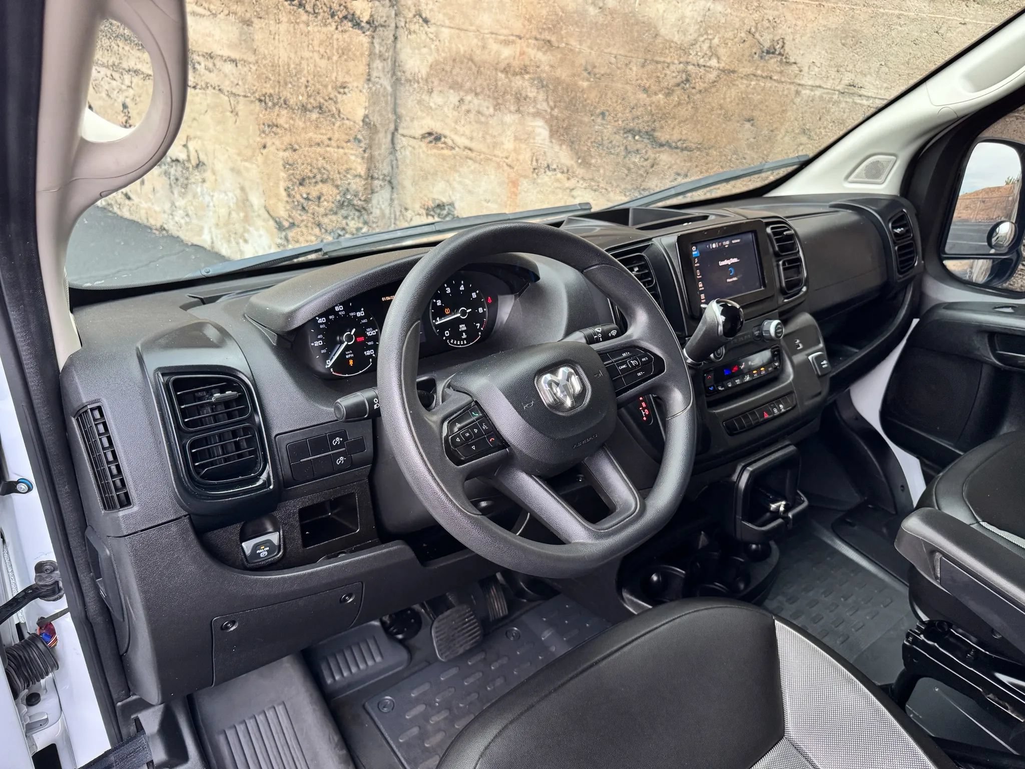 Used 2023 RAM ProMaster 2500 FWD image 24