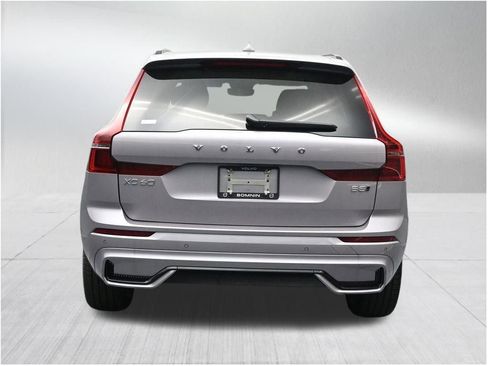 New 2026 Volvo XC60 B5 Ultra AWD/4WD image 4
