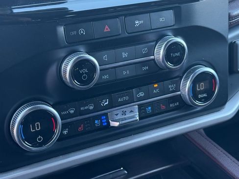 Used 2024 Ford Expedition Limited image 20