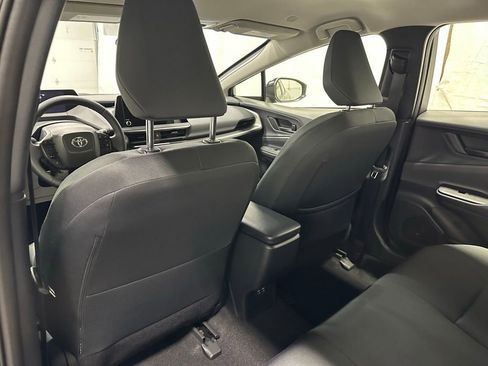 Used 2025 Toyota Prius LE FWD image 48