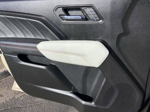 Used 2024 GMC Canyon AT4X image 18