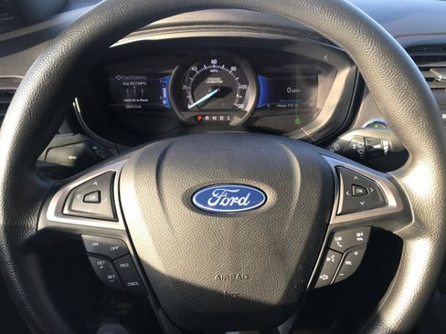 Used 2020 Ford Fusion w/ Ready For The Road Package image 9