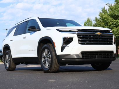 New 2026 Chevrolet Traverse LT w/ LPO, Floor Liner Package