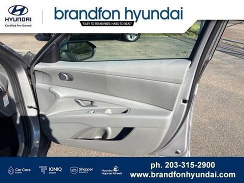 Used 2026 Hyundai Elantra Hybrid FWD image 8